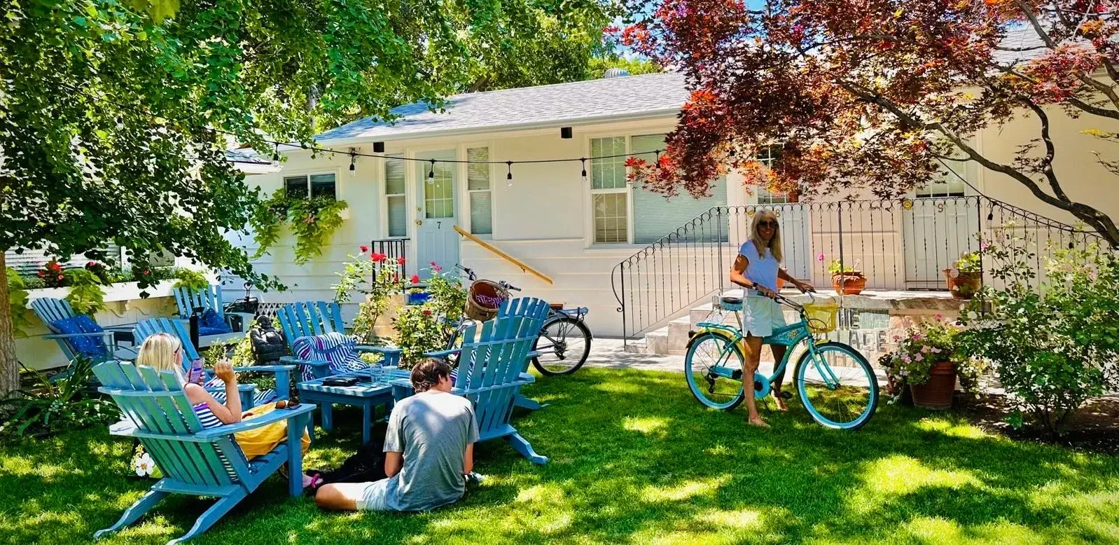   The Village Motel, Naramata  