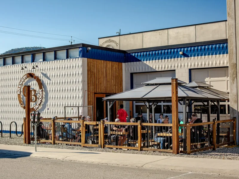 Cannery Brewing Patio 2 - photo by One Eye Shut Media - Kim Lawton