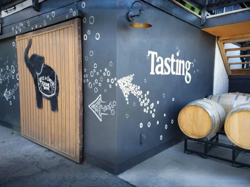Tastingroom28129