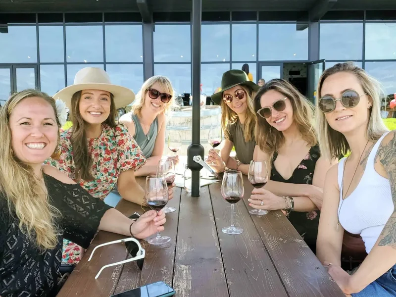 imgi_3_Black-Swift-Outdoor-Tasting-2-Large
